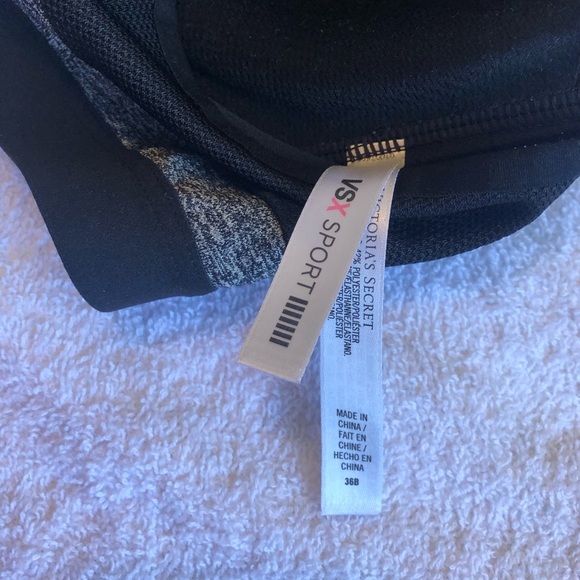Victoria Secret VSX Sports Bra - Picture 7 of 10